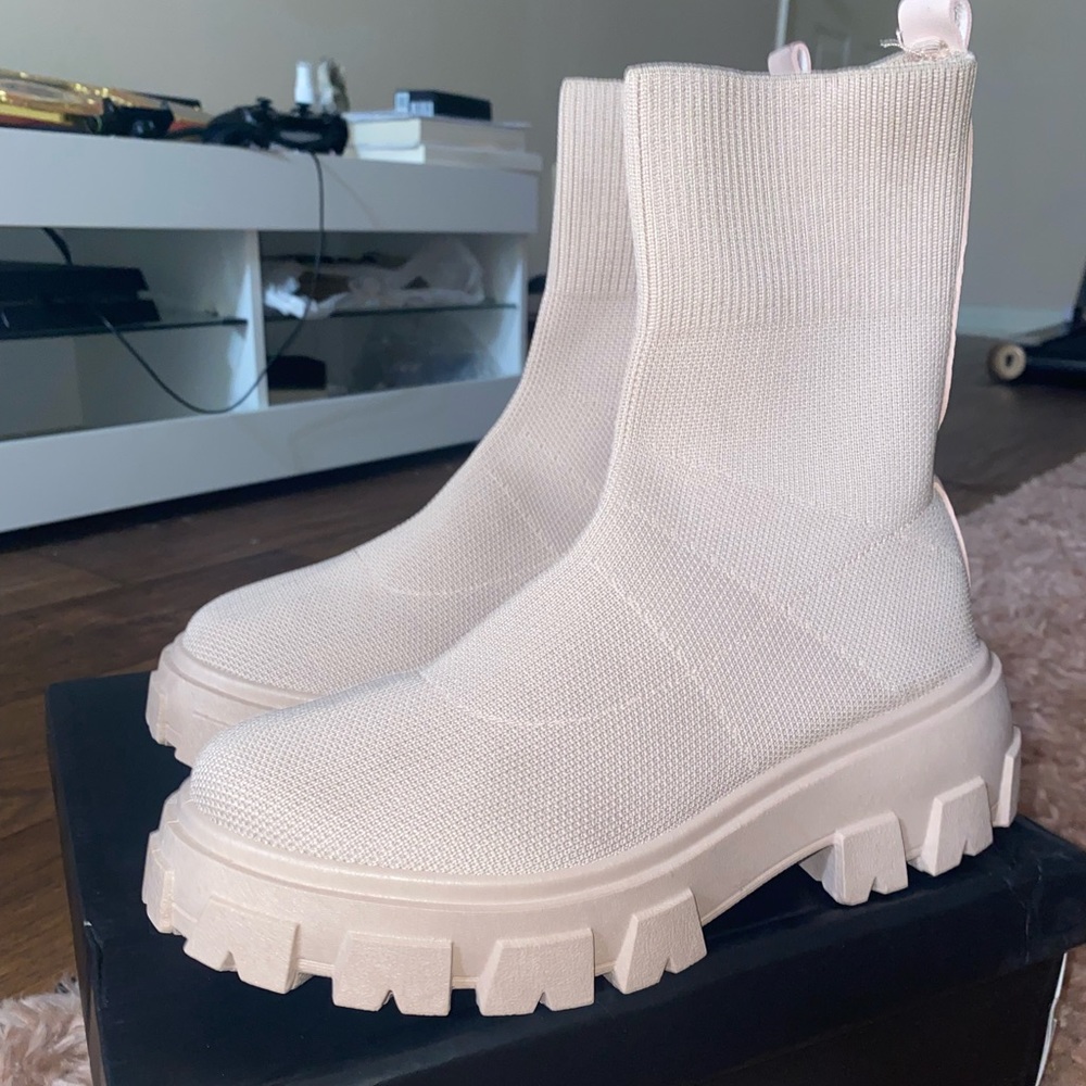 EGO Chunky Sole Tan Sock Boots Size 8
